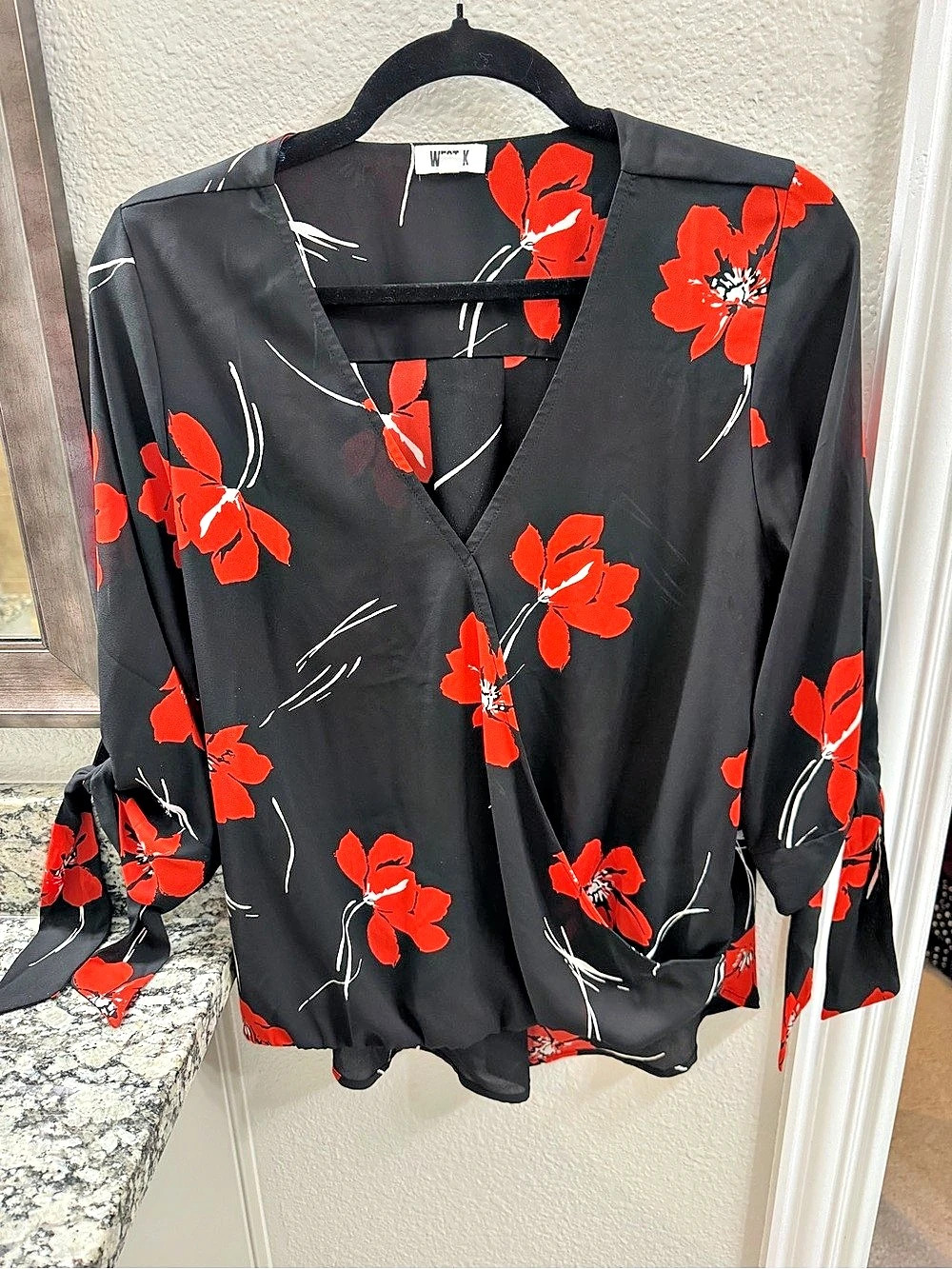 WEST K Alexa Black Red Floral Tie Sleeve Surplice Blouse Size M
